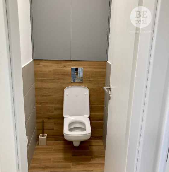 PREDANÝ 2 izbový bytík s nádherným výhľadom v Malých Krasňanoch