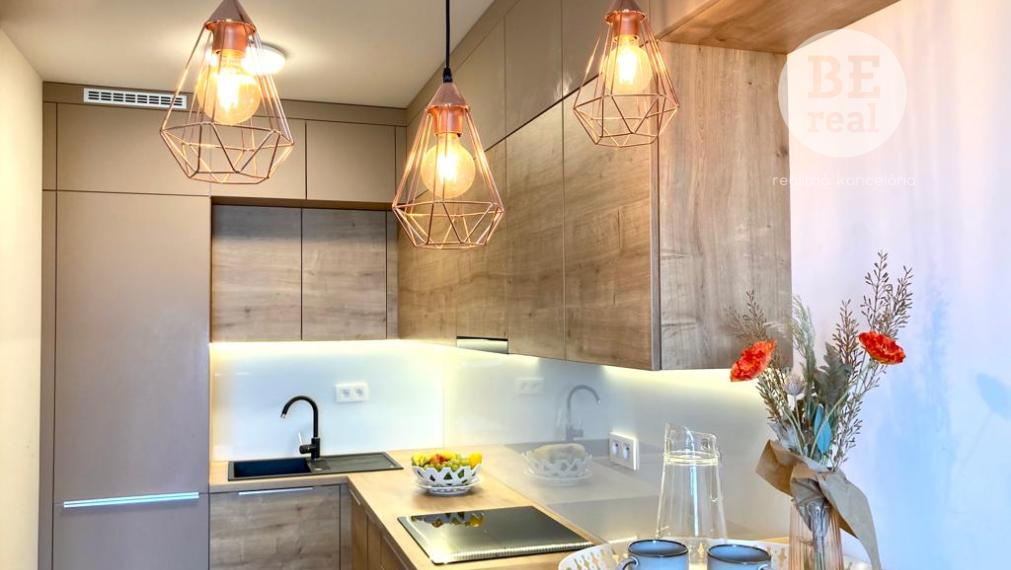 PREDANÝ 2 izbový bytík s nádherným výhľadom v Malých Krasňanoch