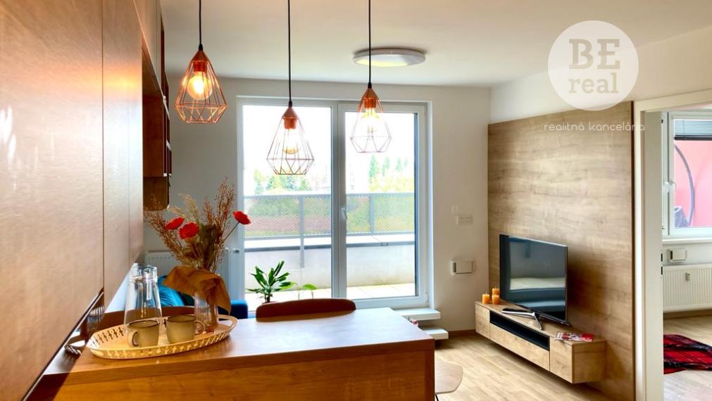 PREDANÝ 2 izbový bytík s nádherným výhľadom v Malých Krasňanoch