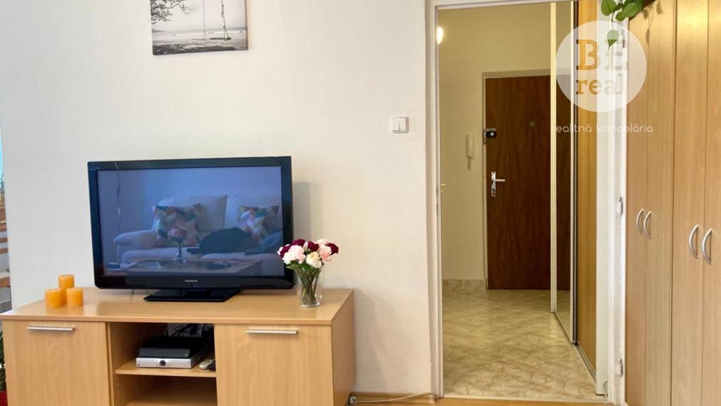 PREDANÝ Útulný 1 izbový byt v Dúbravke