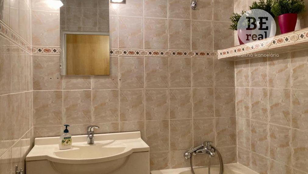 PREDANÝ Útulný 1 izbový byt v Dúbravke