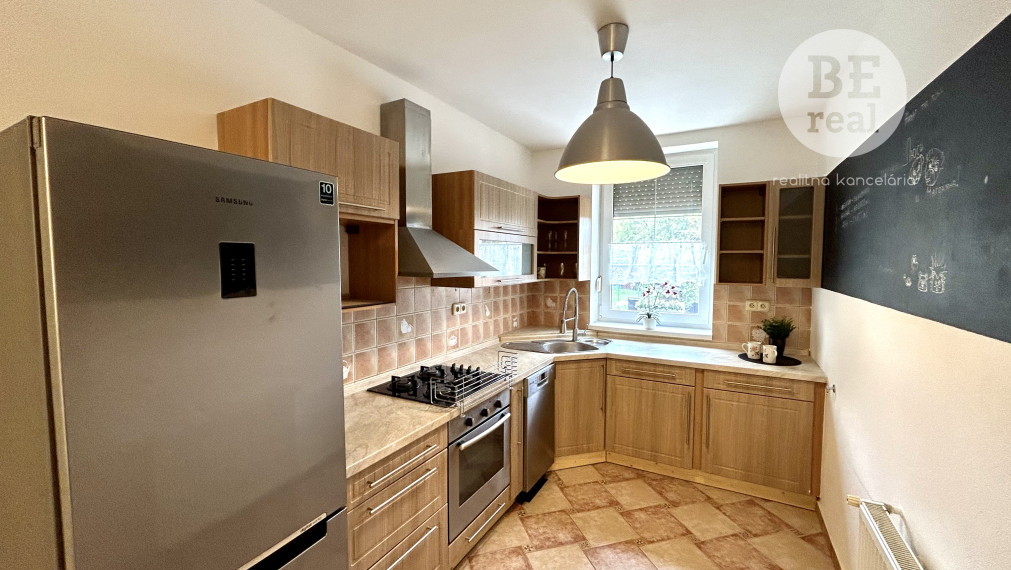 PREDANÉ 3 izbový dom v súkromnom rezorte v Hrubej Borši