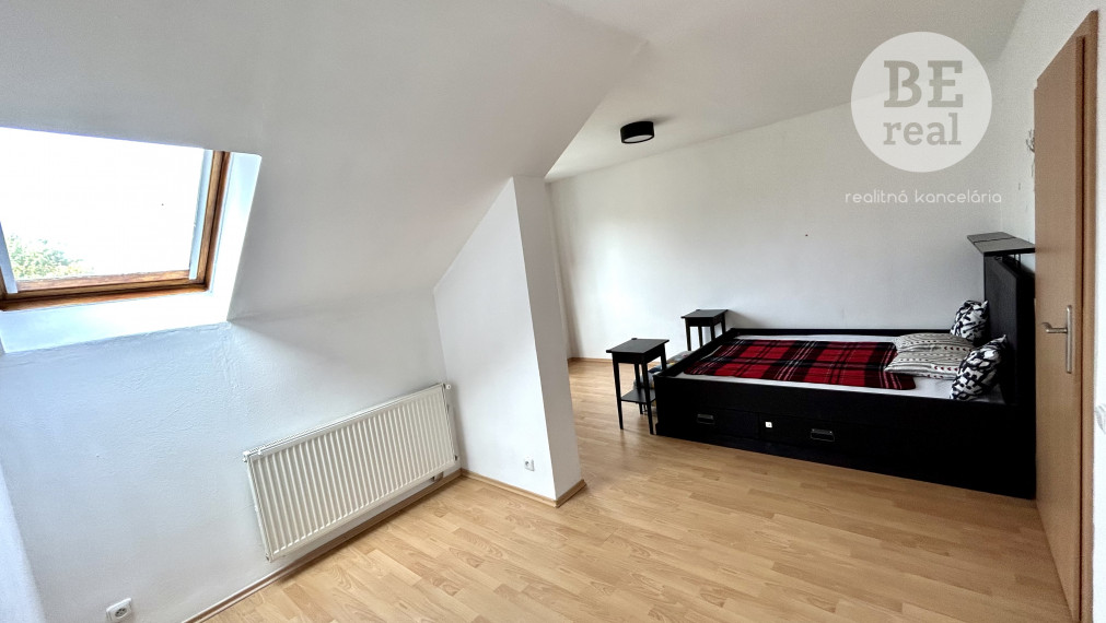 PREDANÉ 3 izbový dom v súkromnom rezorte v Hrubej Borši