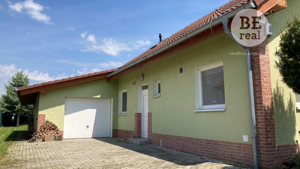 PREDANÝ Dvojpodlažný 5 izbový rodinný dom vo Hviezdoslavove