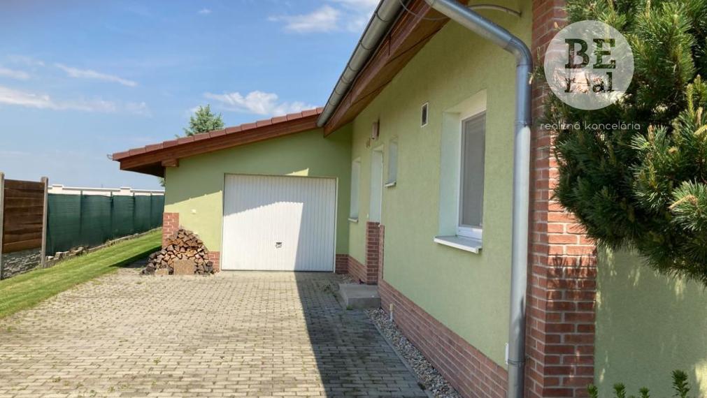 PREDANÝ Dvojpodlažný 5 izbový rodinný dom vo Hviezdoslavove