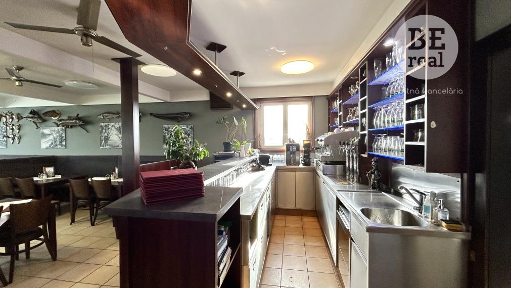 Zaujímavá ponuka na predaj kompletne zariadenej reštaurácie