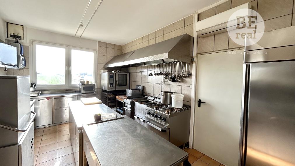 Zaujímavá ponuka na predaj kompletne zariadenej reštaurácie