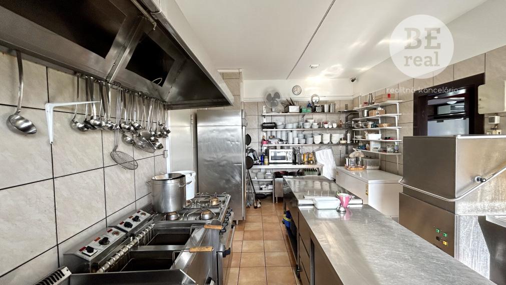 Zaujímavá ponuka na predaj kompletne zariadenej reštaurácie