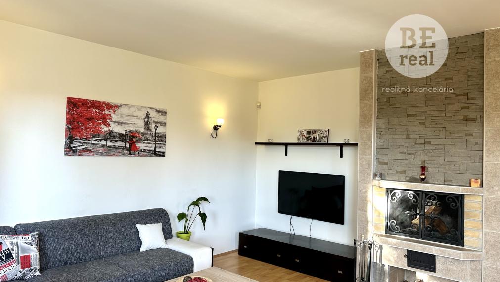 PREDANÝ 6 izbový rodinný dom s veľkorysým pozemkom v Pustých Úľanoch