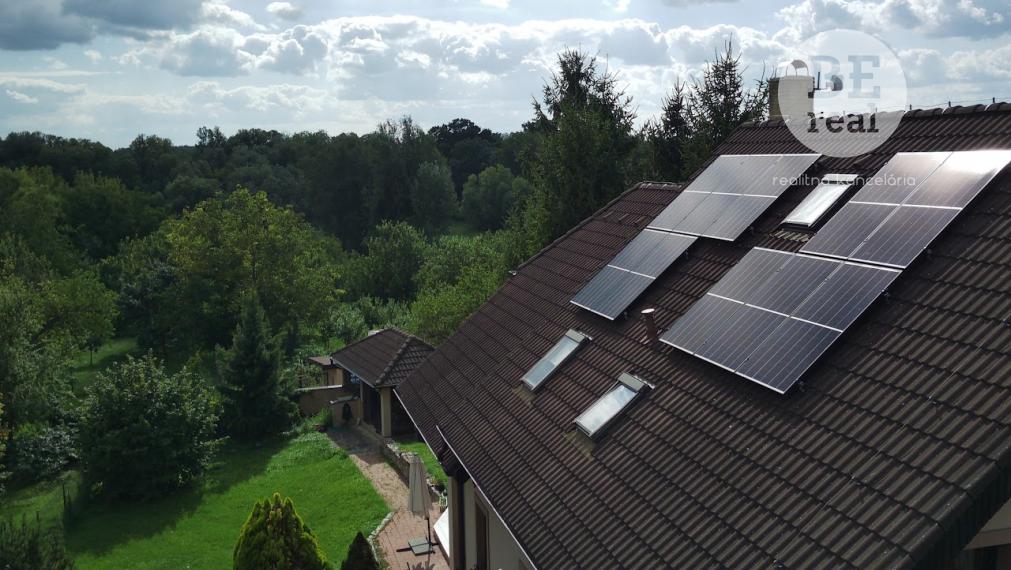 PREDANÝ 6 izbový rodinný dom s veľkorysým pozemkom v Pustých Úľanoch