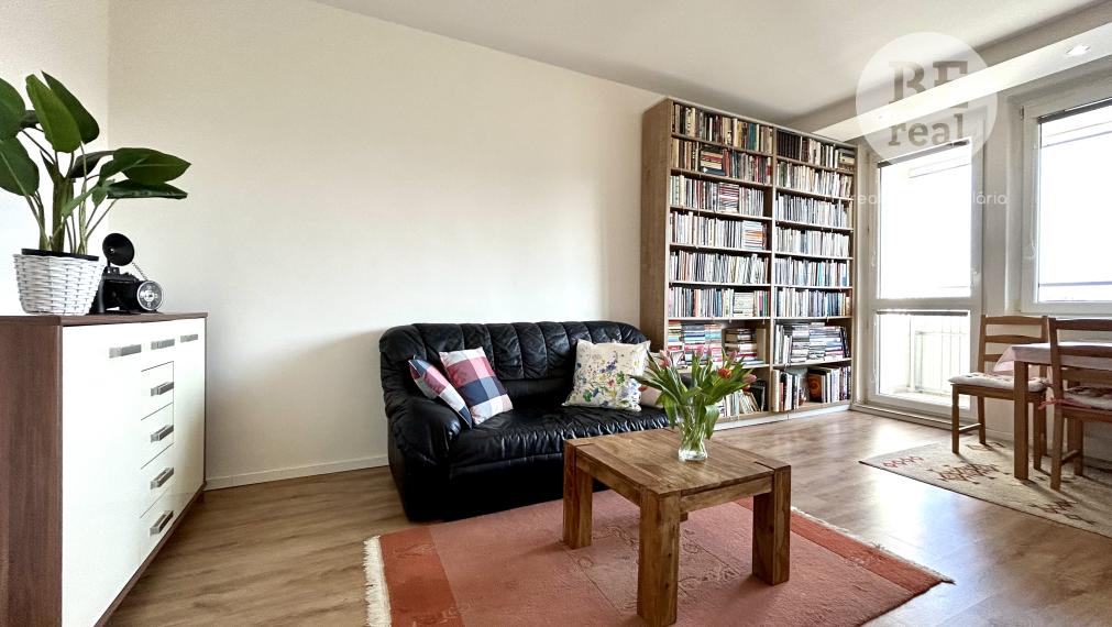 PREDANÝ 3 izbový byt s veľkou loggiou na Tilgnerovej ulici