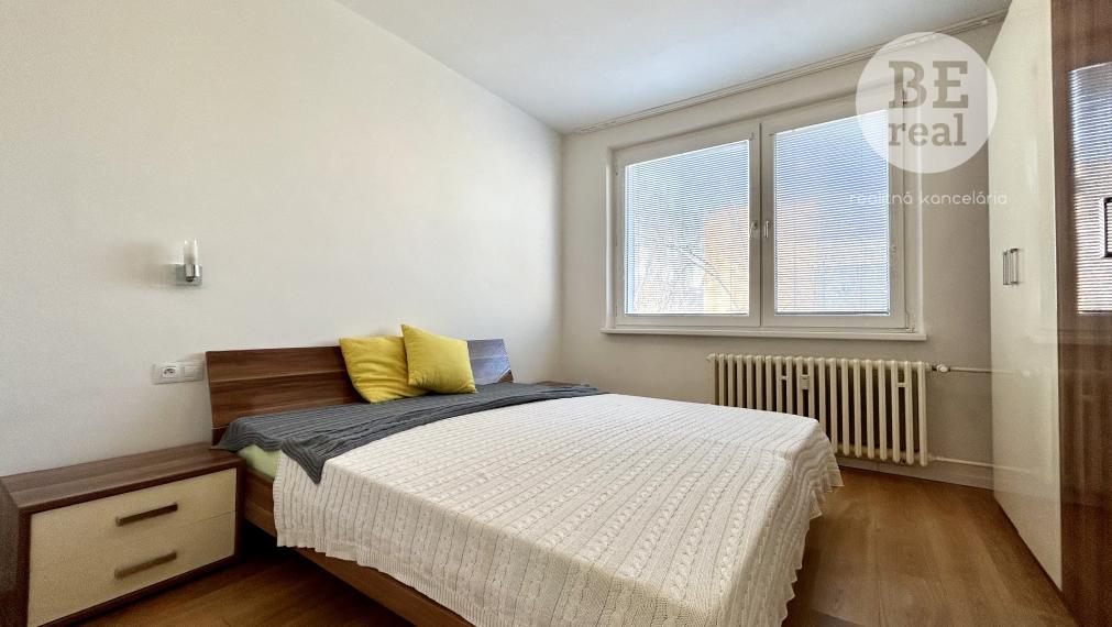 PREDANÝ 3 izbový byt s veľkou loggiou na Tilgnerovej ulici