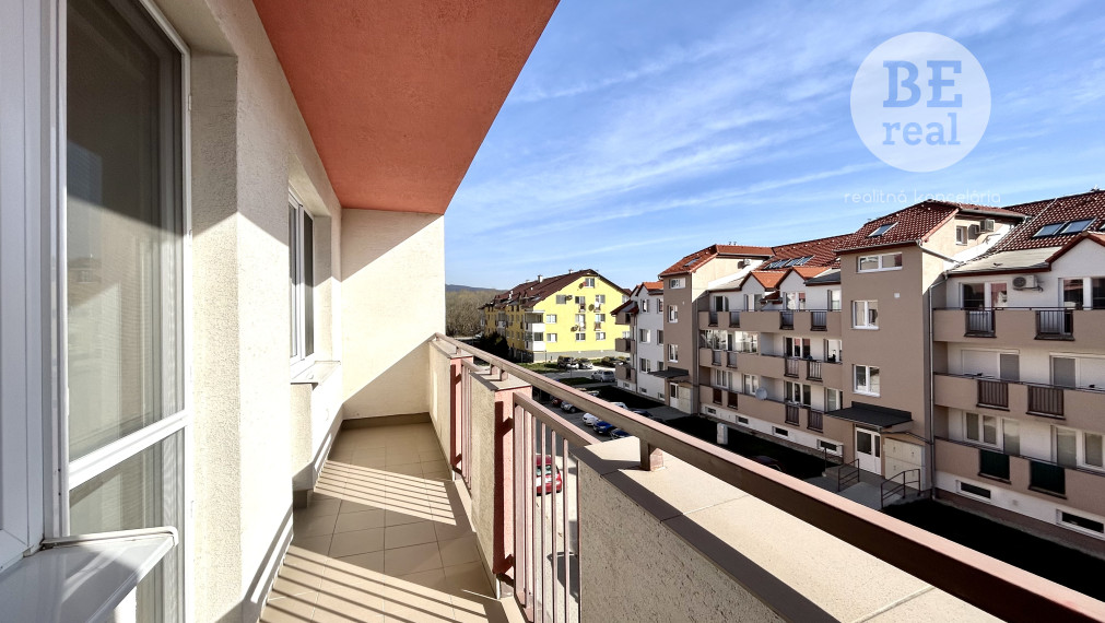 PRENAJATÝ 2 izbový byt na prenájom s parkovacím miestom v cene