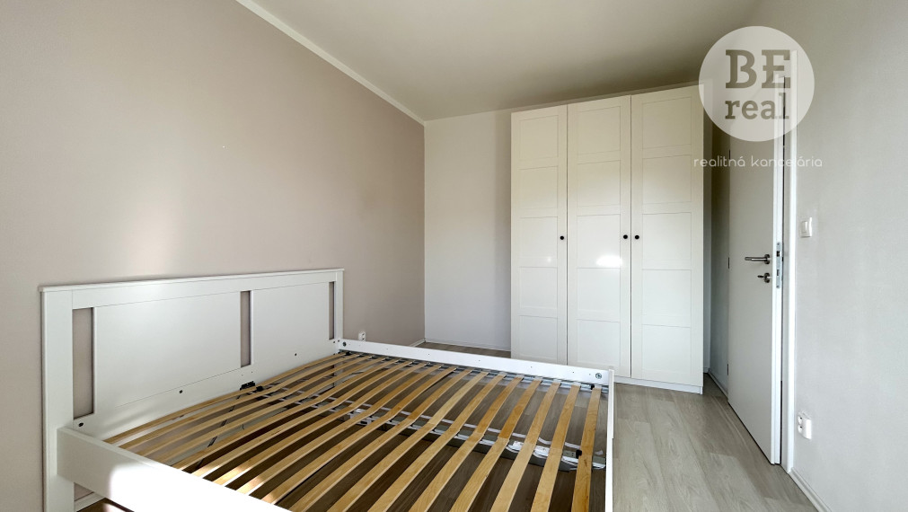 PRENAJATÝ 2 izbový byt na prenájom s parkovacím miestom v cene