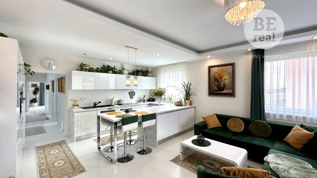 PRENAJATÝ Luxusný 3 izbový byt s garážovým parkovaním