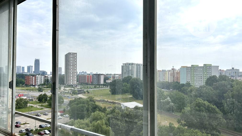 PREDANÁ Garsónka na Jungmannovej ulici v Petržalke