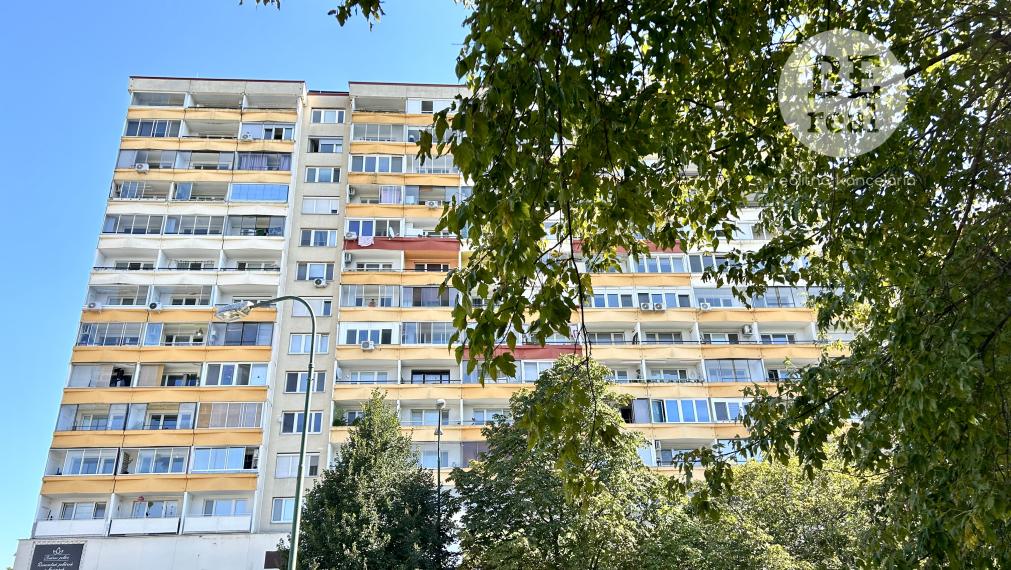 PREDANÝ Kompletne zrekonštruovaný 1 izbový byt so samostatnou kuchyňou