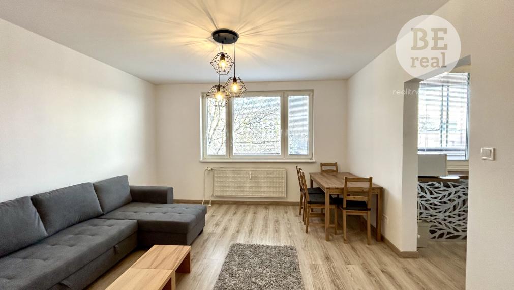 PRENAJATÝ Kompletne zrekonštruovaný 1 izbový byt na prenájom v Ružinove