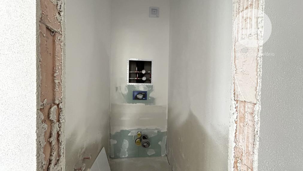 PREDANÝ Priestranný dvojizbový byt s veľkou loggiou v novostavbe Byty Rozálka