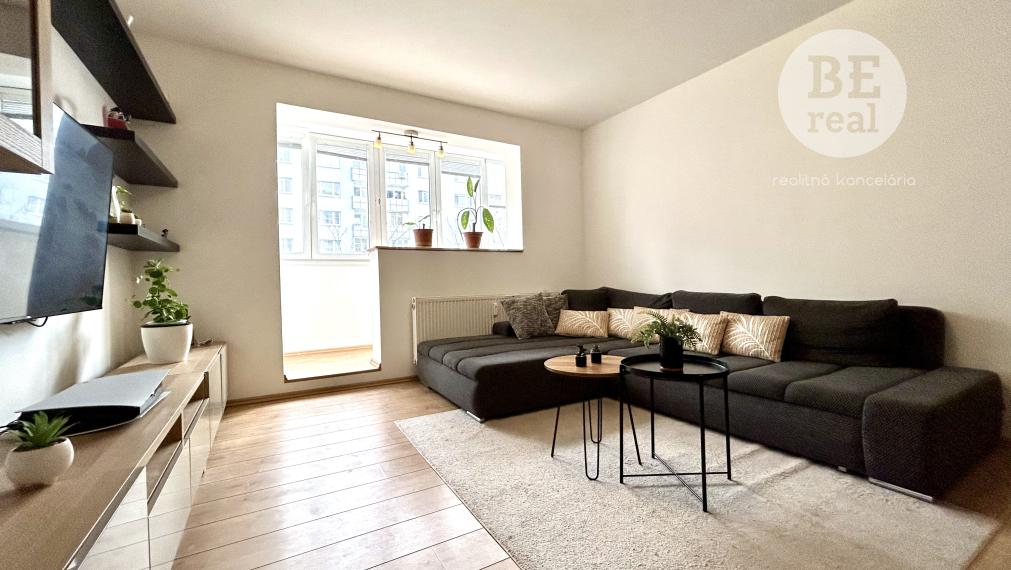 PRENAJATÝ Zariadený 3 izbový byt so samostatnými izbami a kuchyňou