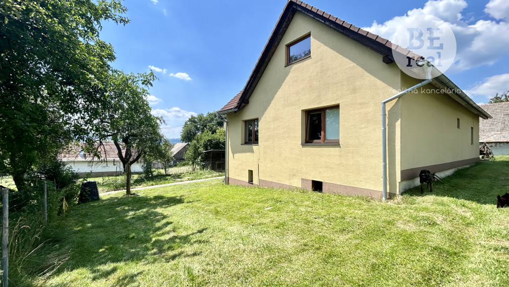 PREDANÝ Ranč na predaj v malebnom prostredí Podkriváň