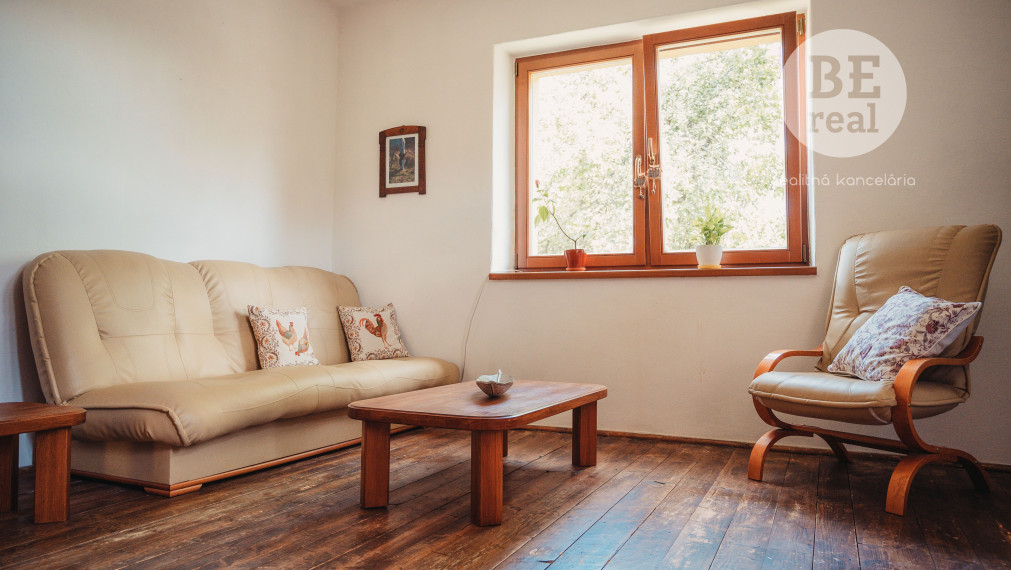 PREDANÝ Ranč na predaj v malebnom prostredí Podkriváň