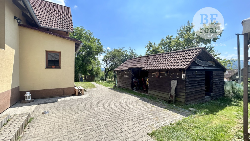 PREDANÝ Ranč na predaj v malebnom prostredí Podkriváň