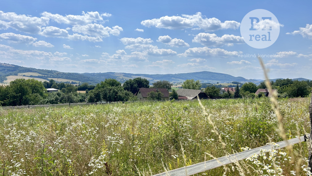 PREDANÝ Ranč na predaj v malebnom prostredí Podkriváň