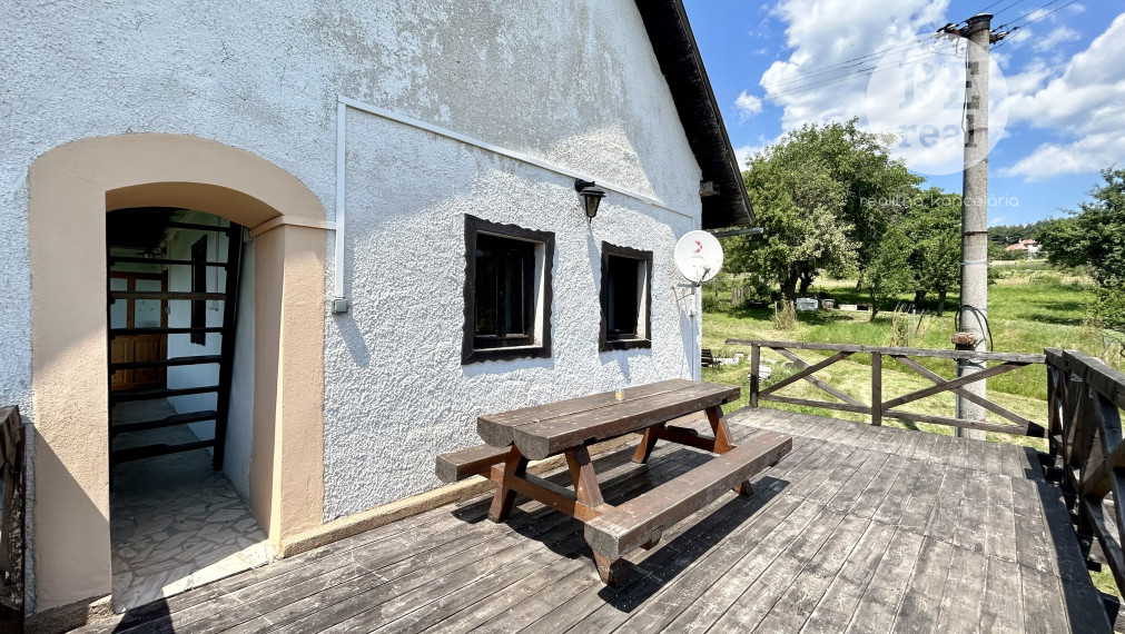 PREDANÝ Ranč na predaj v malebnom prostredí Podkriváň