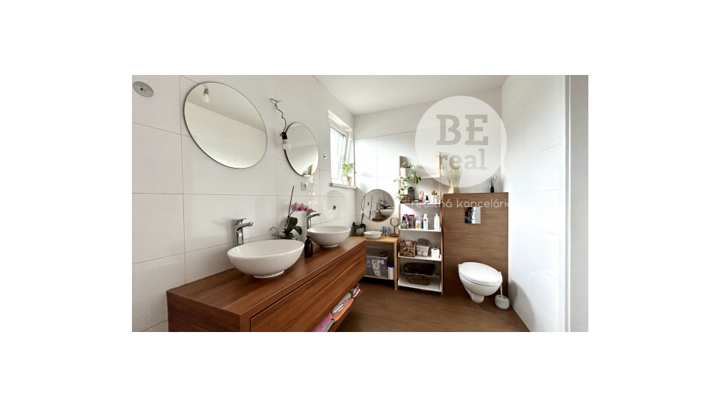 5 izbový bungalov v Malinove