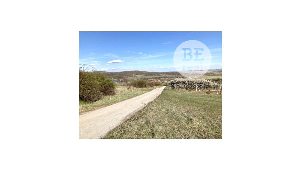 Slnečná terasa, z ktorej máte Pezinok ako na dlani