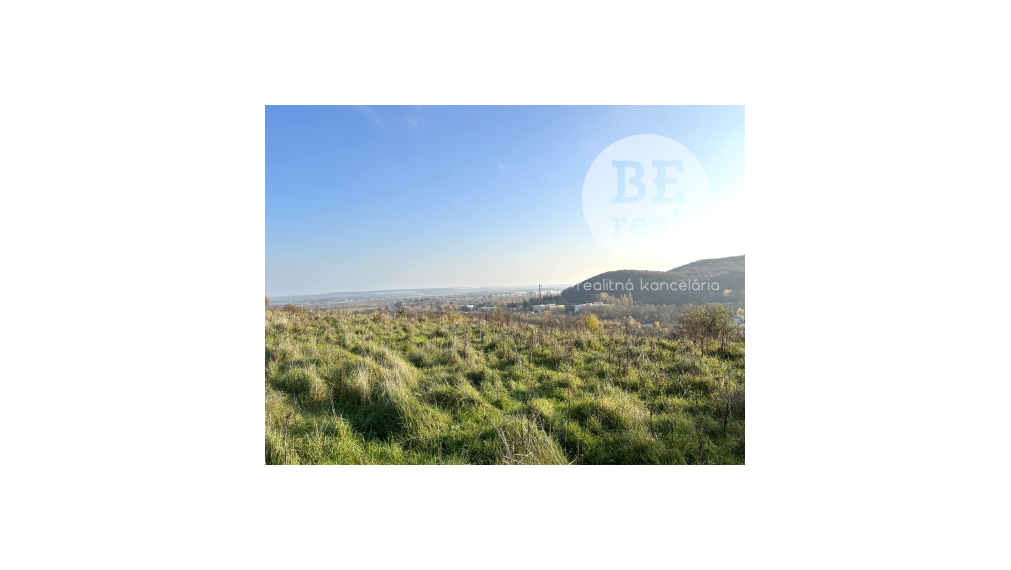 Slnečná terasa, z ktorej máte Pezinok ako na dlani