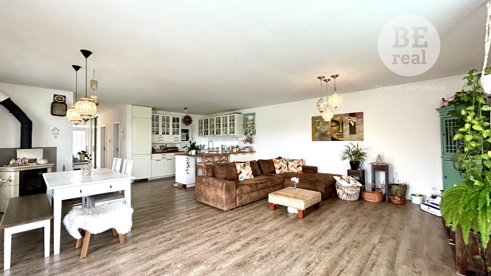 5 izbový bungalov v Malinove