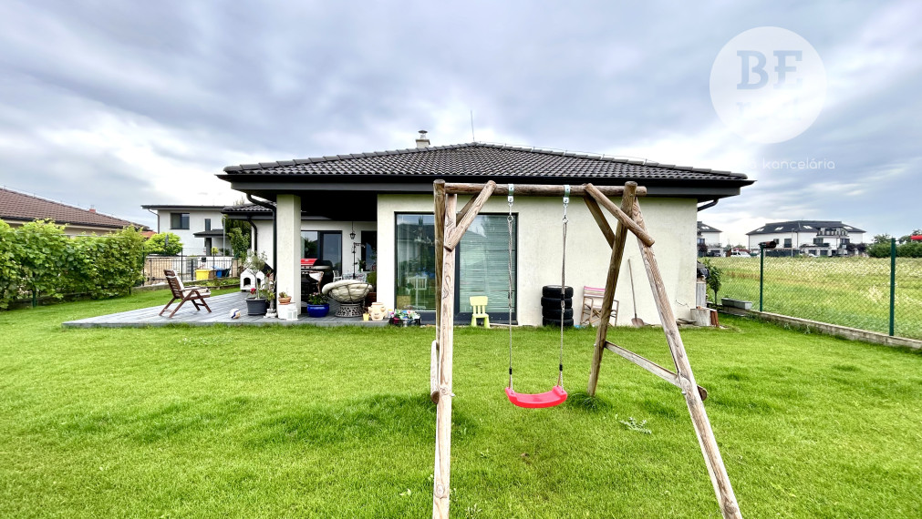 5 izbový bungalov v Malinove