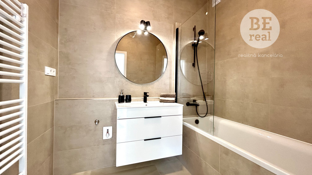 PRENAJATÝ 2 izbový byt v novostavbe s parkovaním