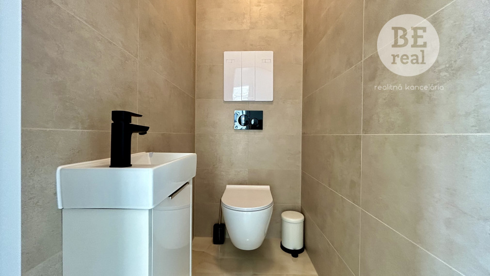 PRENAJATÝ 2 izbový byt v novostavbe s parkovaním