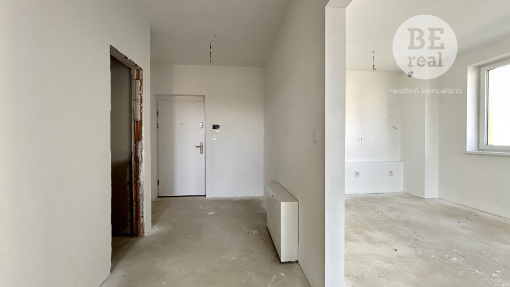 PREDANÝ 2 izbový byt s loggiou v skolaudovanom bytovom dome - Byty Rozálka