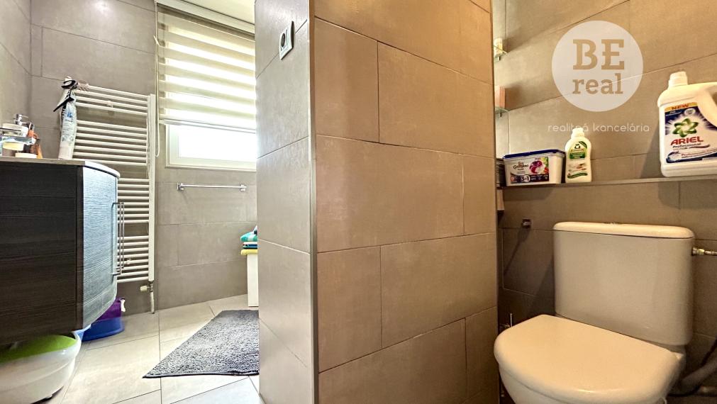 PREDANÝ NA PREDAJ 3 IZBOVÝ BYT S LOGGIOU V TRNAVE