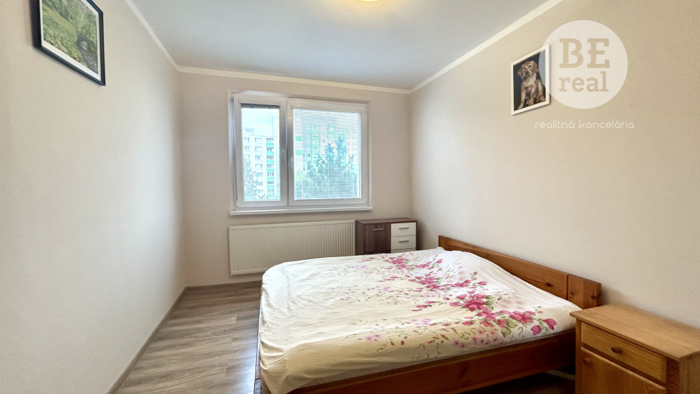 PRENAJATÝ - Na prenájom 3 izbový byt s loggiou na Tematínskej ulici