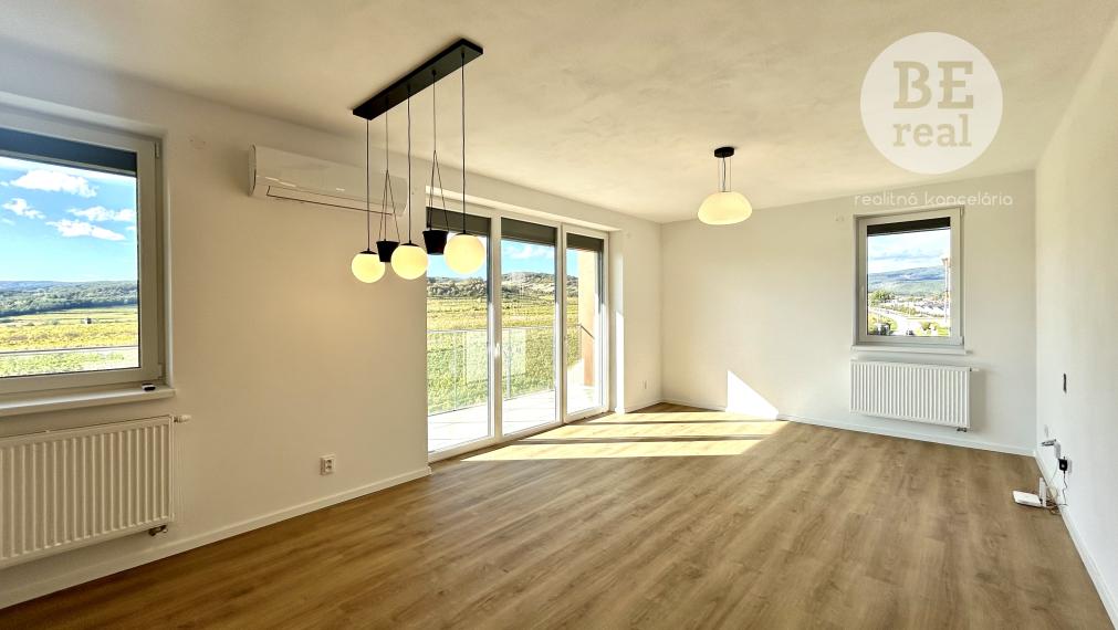 PREDANÝ 3 izbový byt s krásnym výhľadom - Byty Rozálka