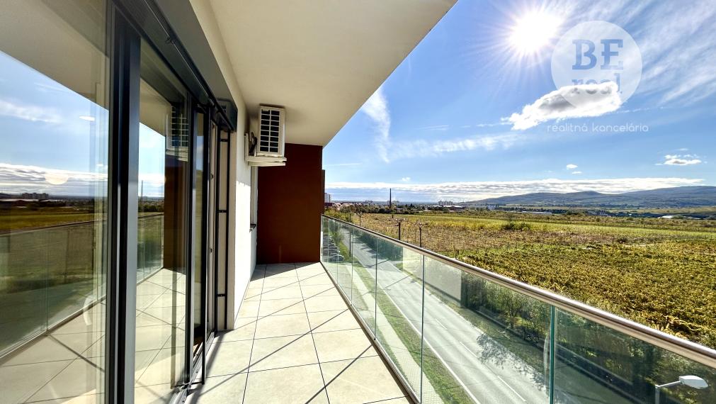 PREDANÝ 3 izbový byt s krásnym výhľadom - Byty Rozálka