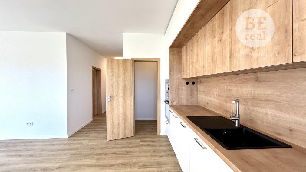 PREDANÝ 3 izbový byt s krásnym výhľadom - Byty Rozálka