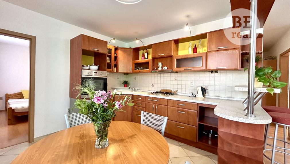 PREDANÉ 3 izbový byt s balkónom na sídlisku Muškát