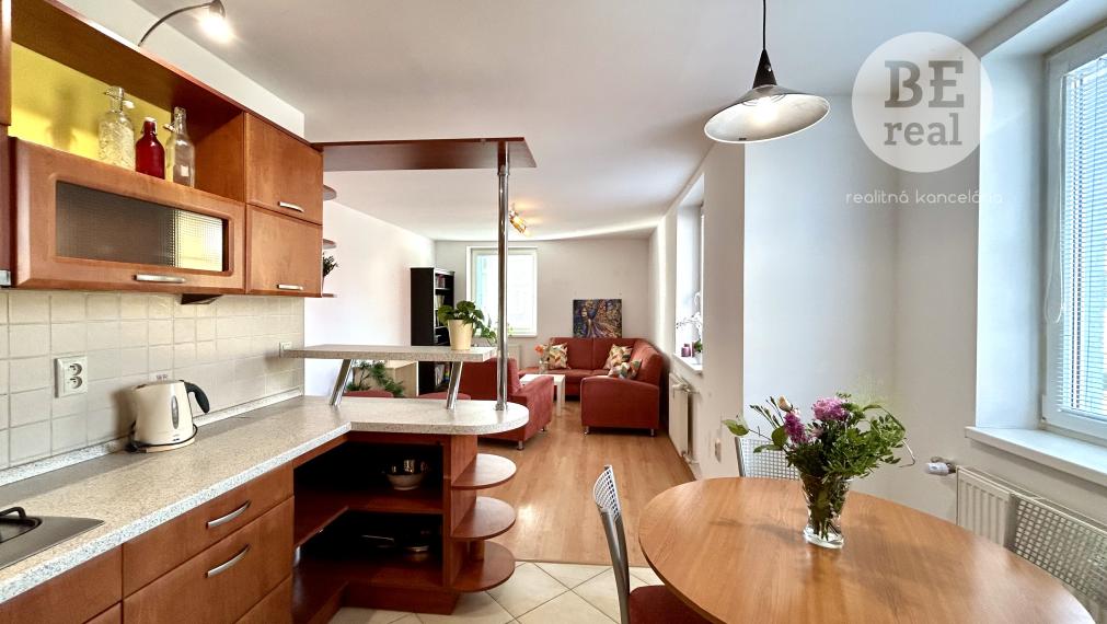 PREDANÉ 3 izbový byt s balkónom na sídlisku Muškát