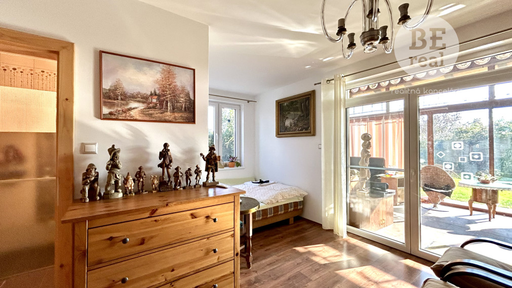 PREDANÝ 5 izbový rodinný dom s úžasným pozemkom v PEZINKU