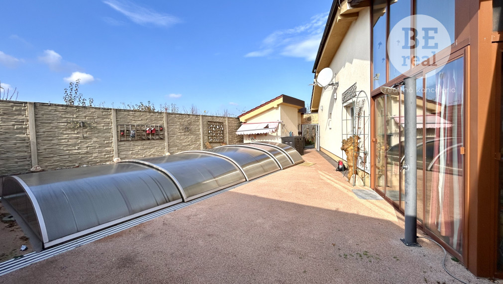 PREDANÝ 5 izbový rodinný dom s úžasným pozemkom v PEZINKU