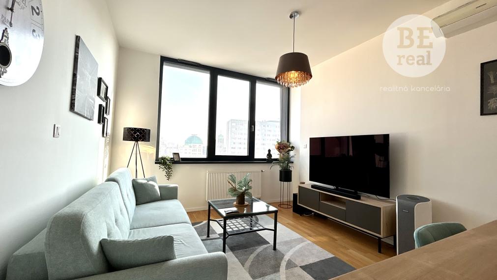 PRENAJATÝ  2i byt s parkovaním v Starom meste