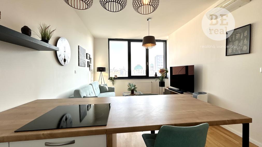 PRENAJATÝ  2i byt s parkovaním v Starom meste