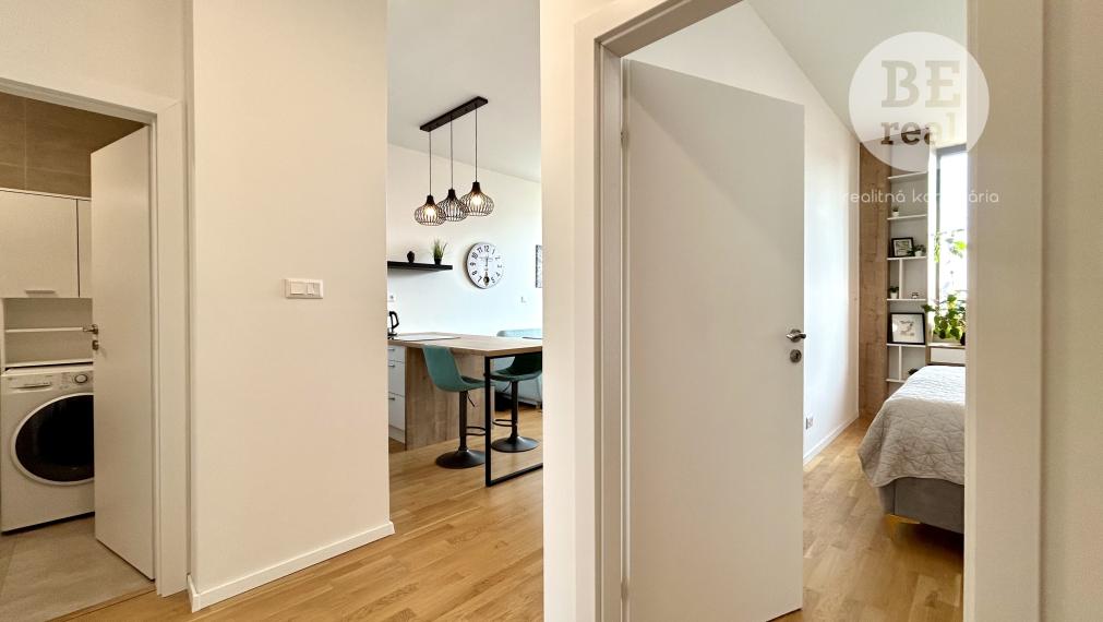 PRENAJATÝ  2i byt s parkovaním v Starom meste