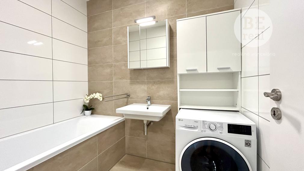 PRENAJATÝ  2i byt s parkovaním v Starom meste